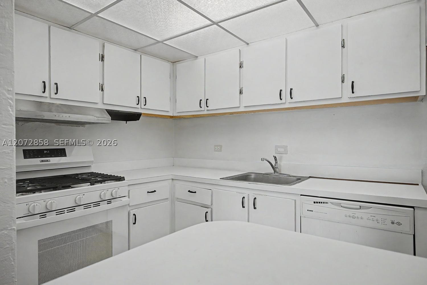 6900 N Kendall Dr #A409, Pinecrest FL 33156
