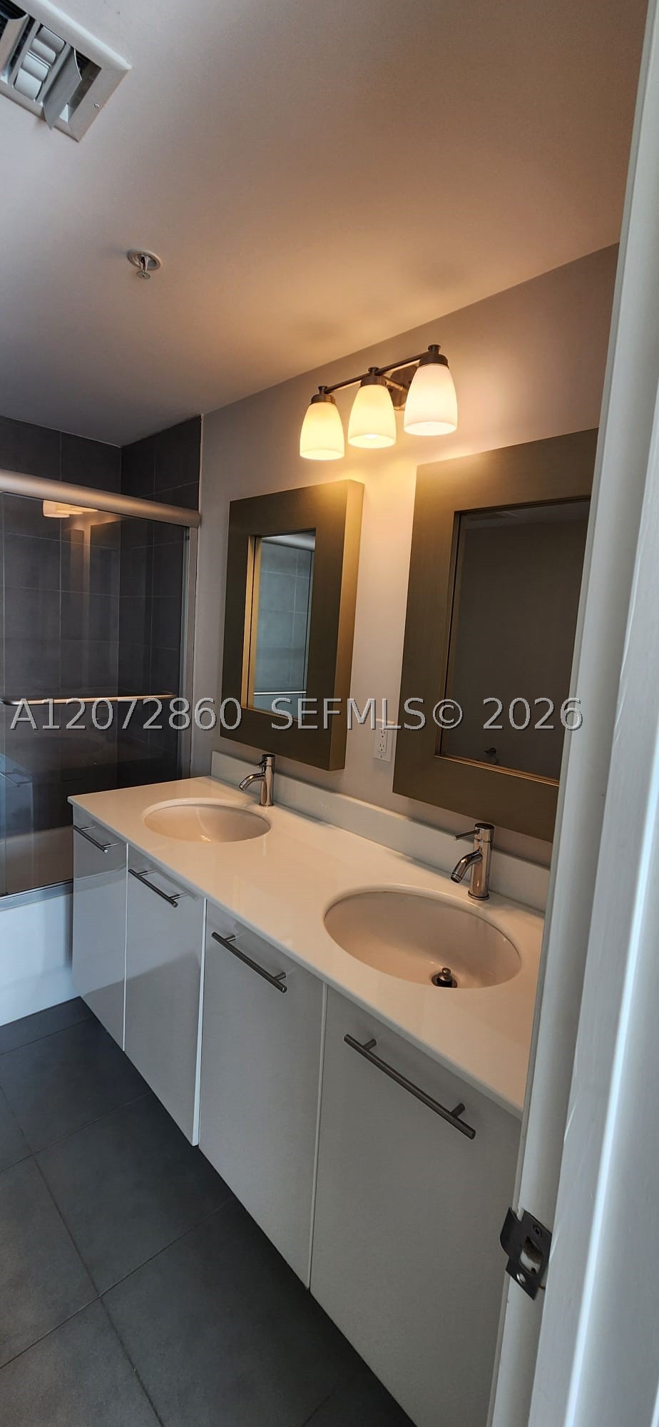 92 SW 3rd St #4308, Miami FL 33130