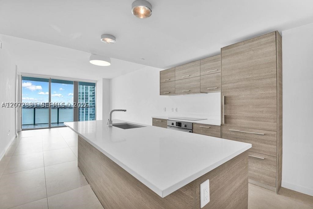 650 NE 32nd St #1803, Miami FL 33137