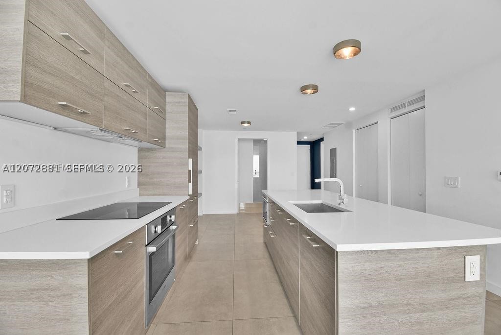 650 NE 32nd St #1803, Miami FL 33137