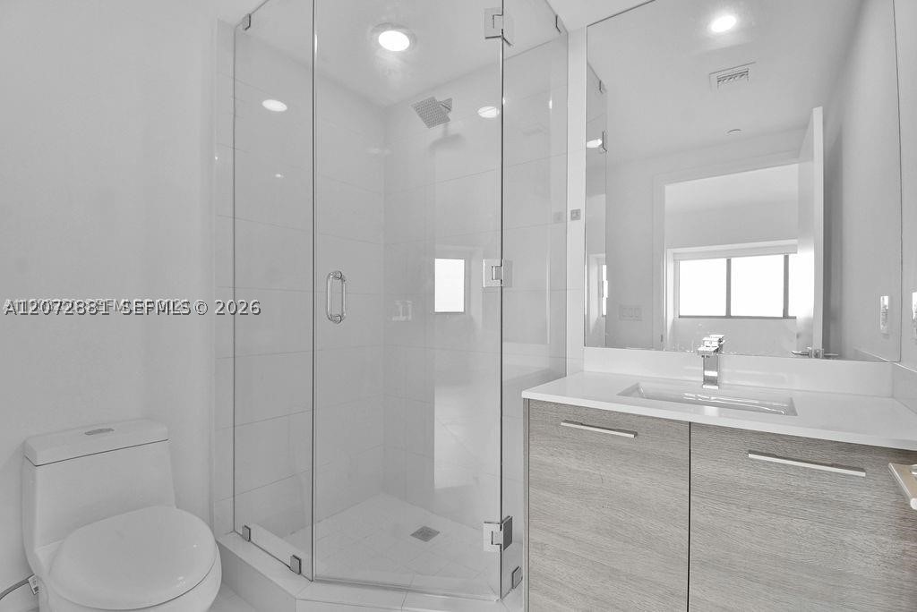 650 NE 32nd St #1803, Miami FL 33137