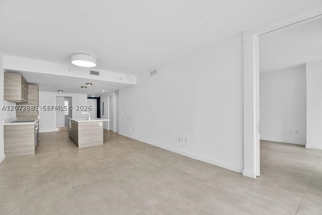 650 NE 32nd St #1803, Miami FL 33137