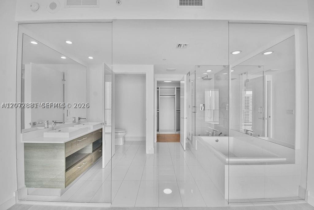 650 NE 32nd St #1803, Miami FL 33137