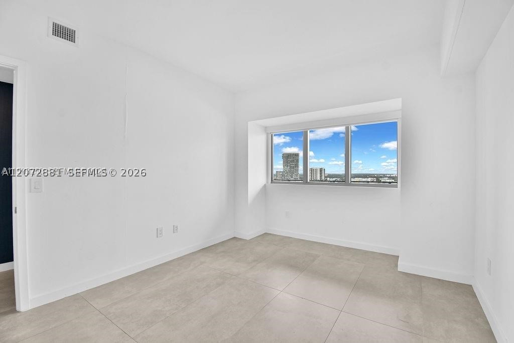 650 NE 32nd St #1803, Miami FL 33137