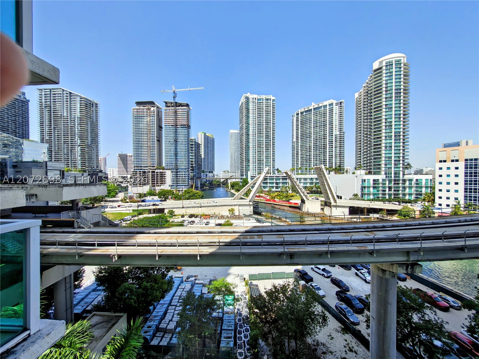 31 SE 5th St #909, Miami FL 33131