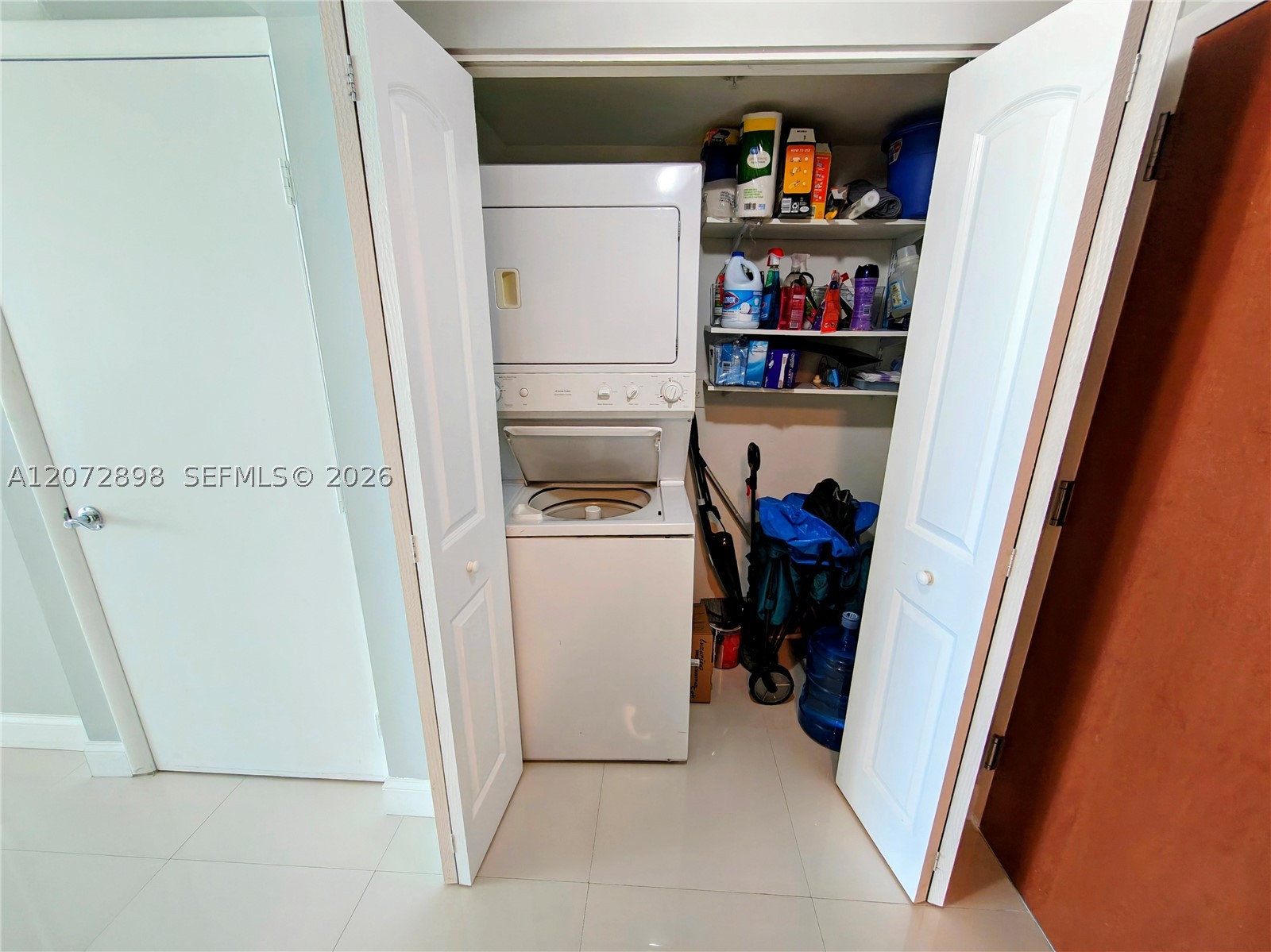 31 SE 5th St #909, Miami FL 33131