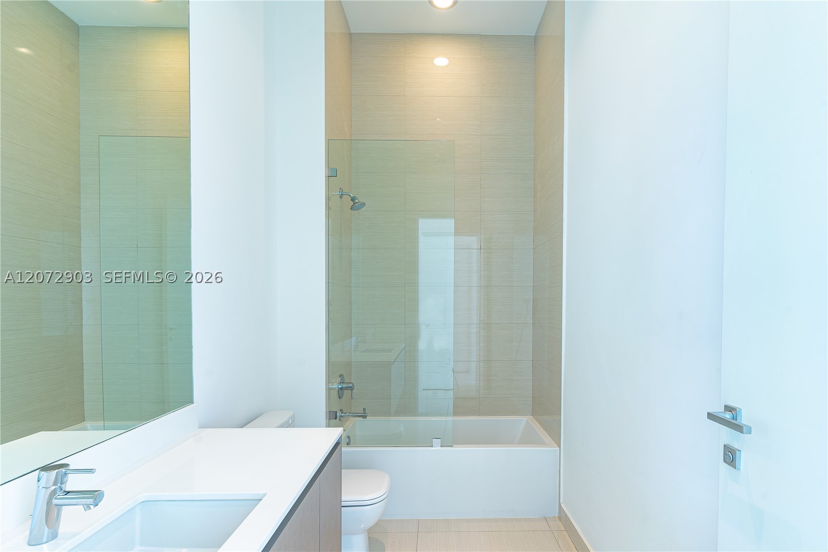3250 NE 188th St #101, Aventura FL 33180