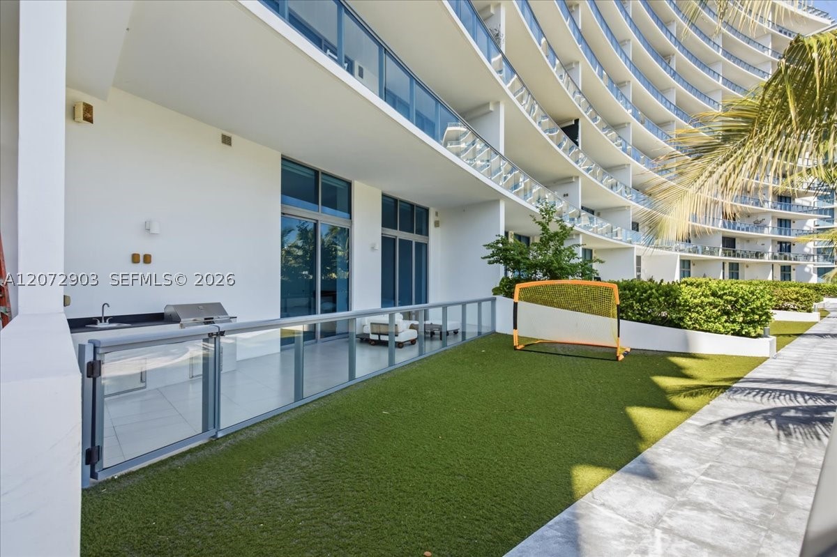 3250 NE 188th St #101, Aventura FL 33180