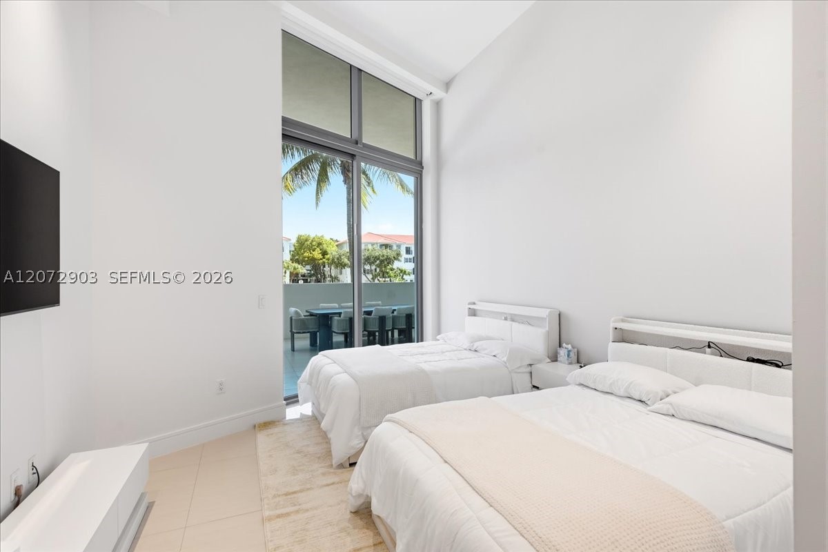 3250 NE 188th St #101, Aventura FL 33180