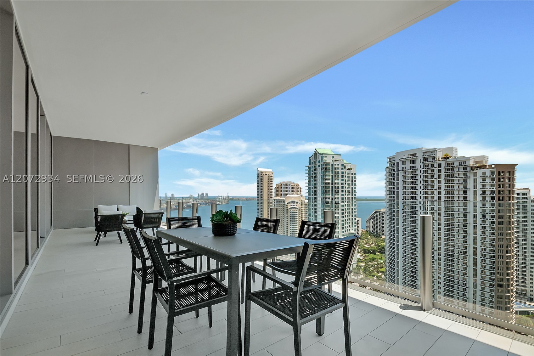 300 Biscayne Boulevard Way #2902E, Miami FL 33131