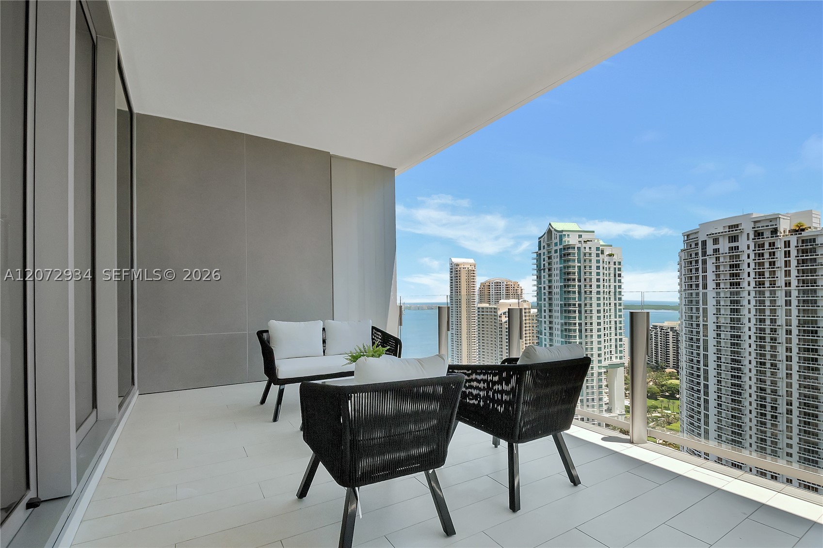 300 Biscayne Boulevard Way #2902E, Miami FL 33131