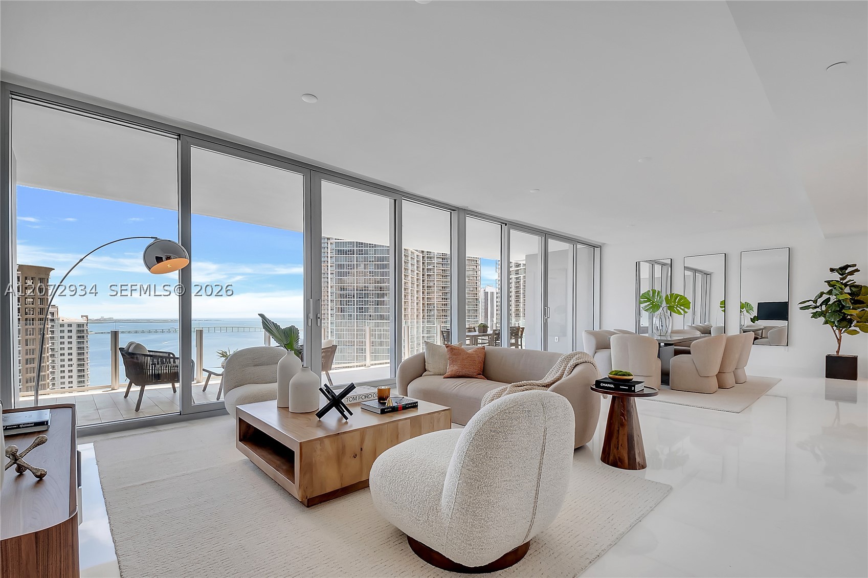 300 Biscayne Boulevard Way #2902E, Miami FL 33131