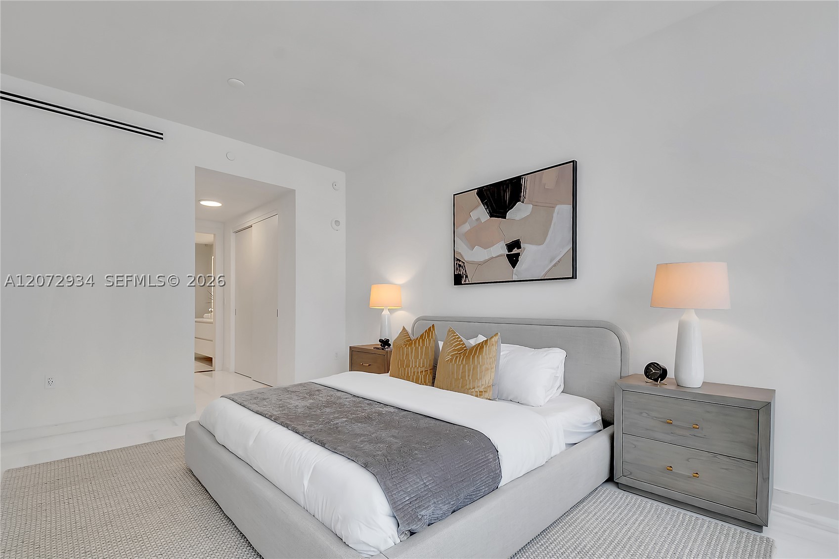 300 Biscayne Boulevard Way #2902E, Miami FL 33131