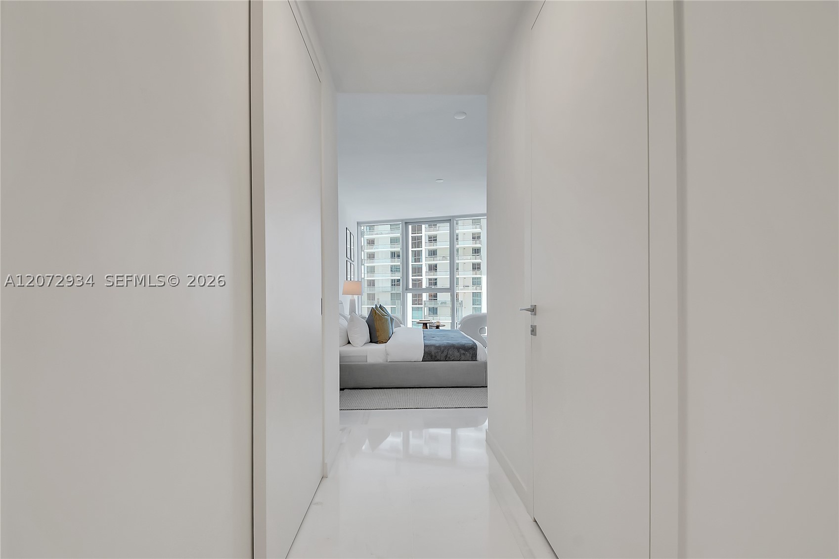 300 Biscayne Boulevard Way #2902E, Miami FL 33131