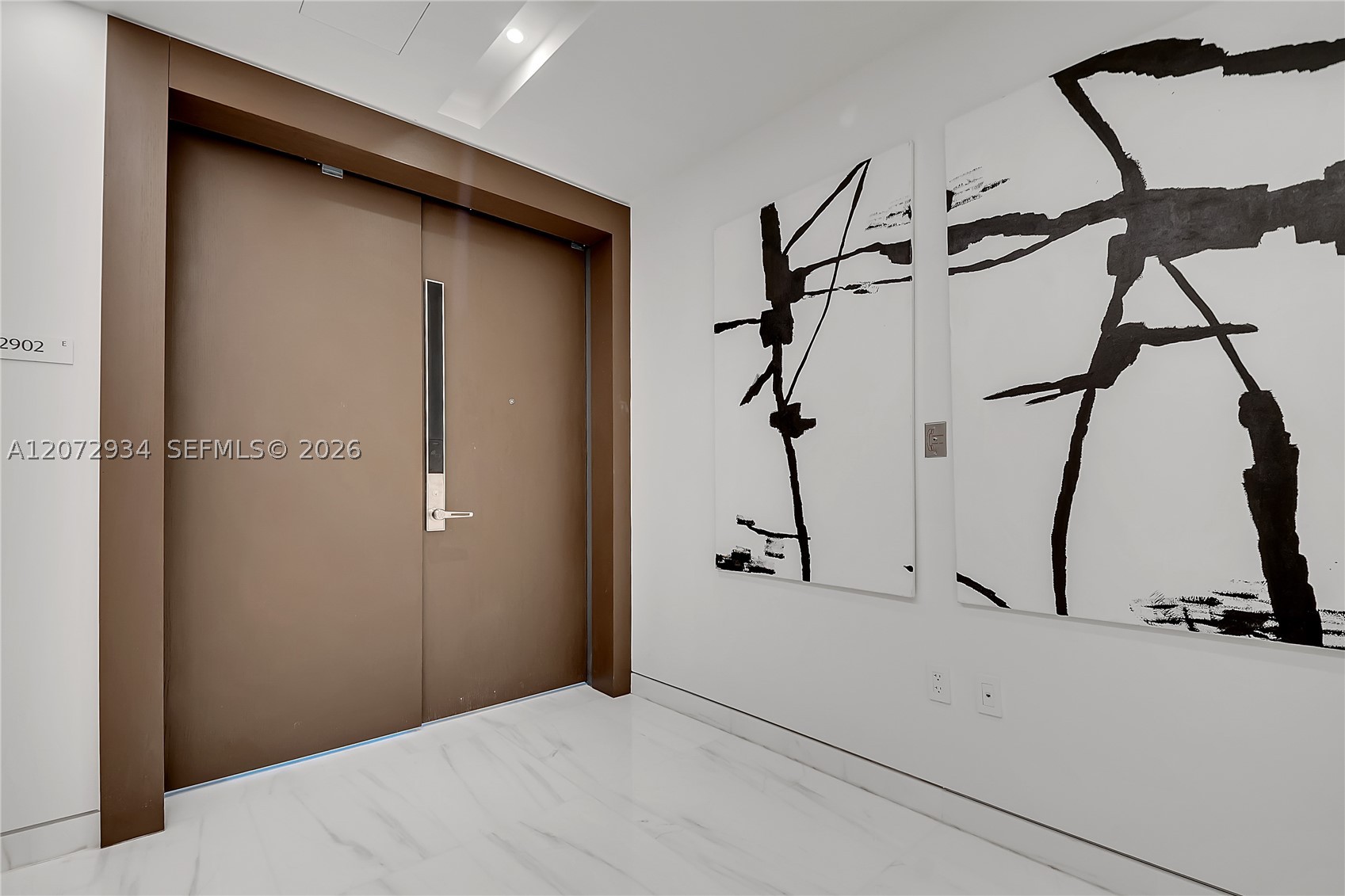 300 Biscayne Boulevard Way #2902E, Miami FL 33131