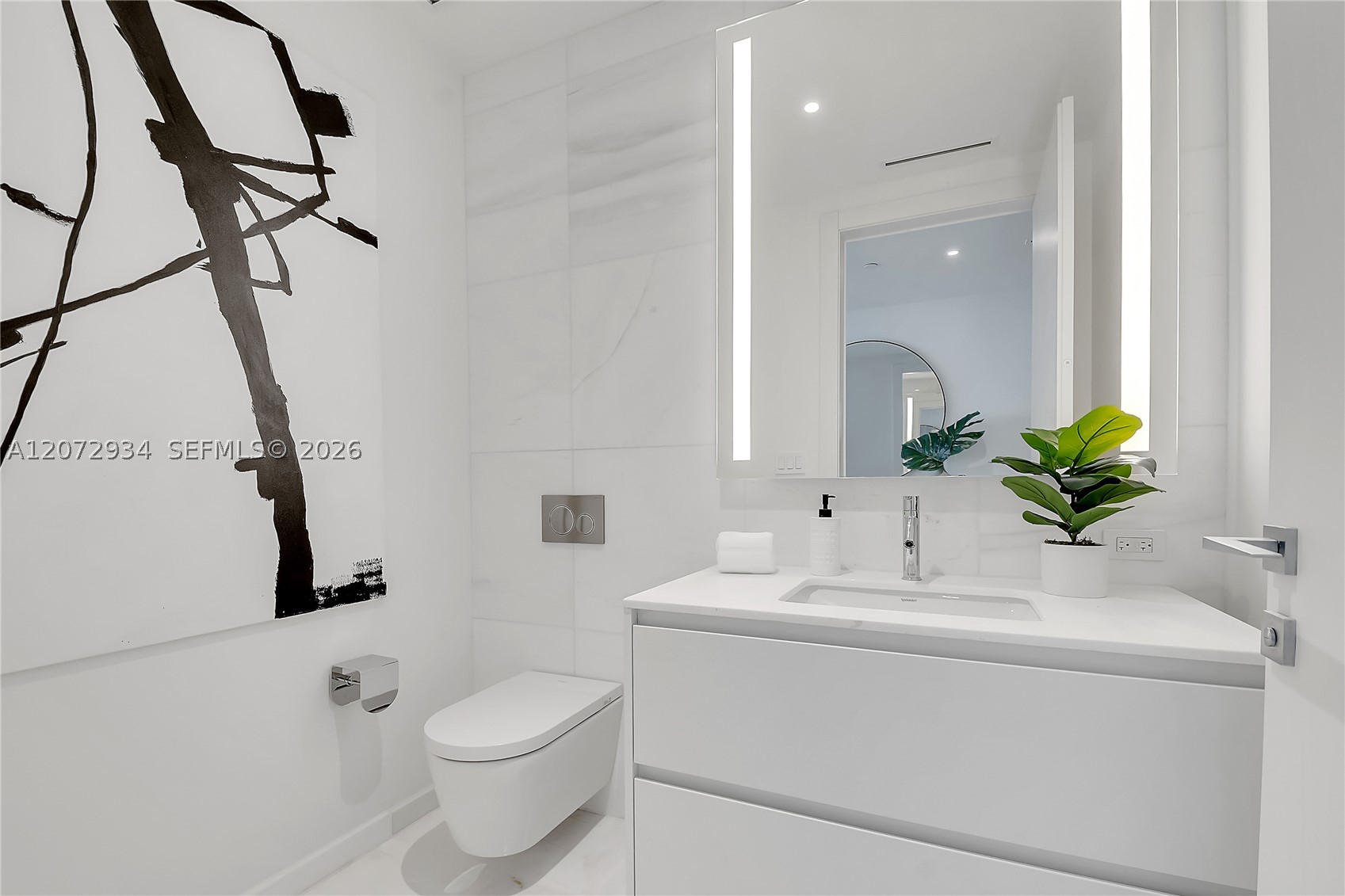 300 Biscayne Boulevard Way #2902E, Miami FL 33131