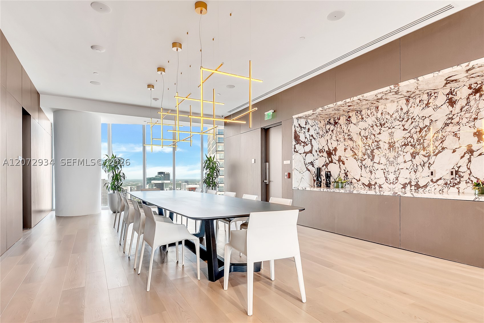 300 Biscayne Boulevard Way #2902E, Miami FL 33131