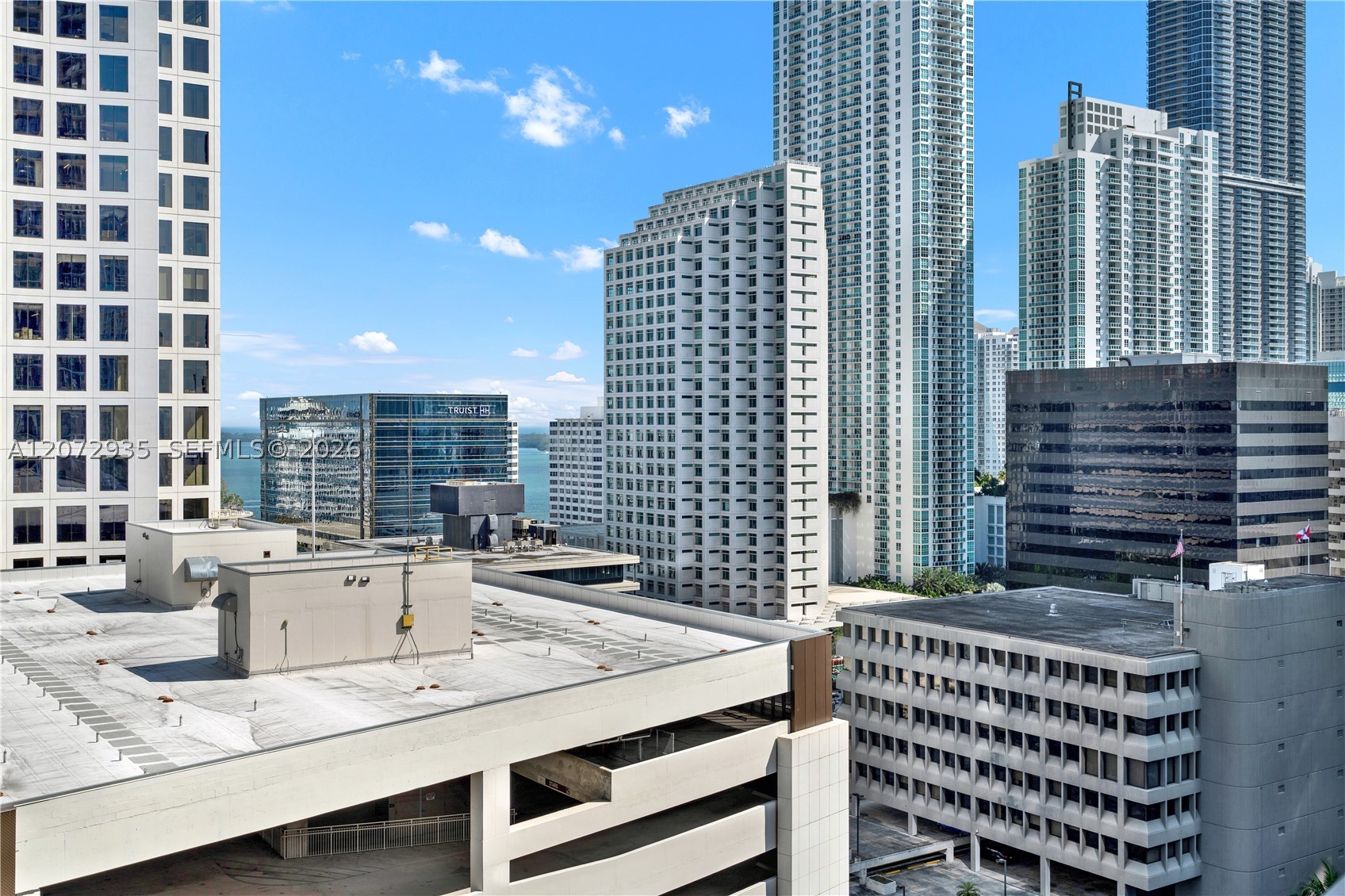 68 SE 6th St #1207, Miami FL 33131