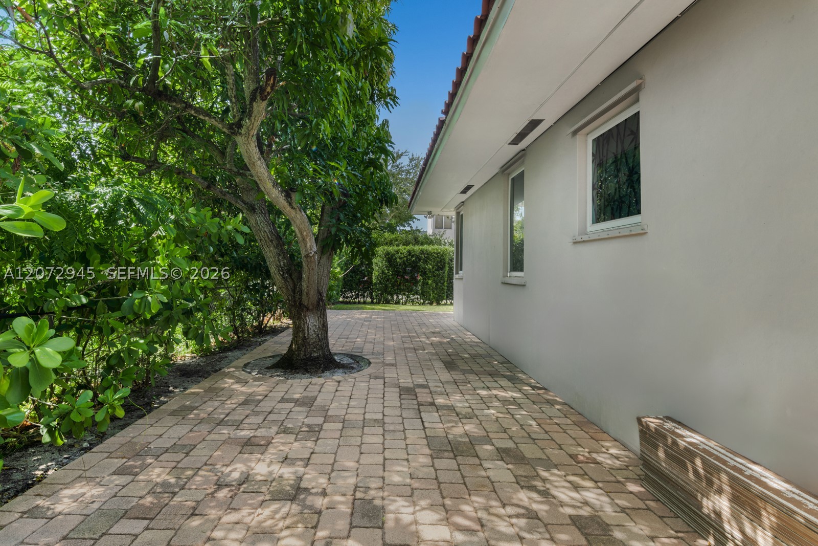 8901 Hawthorne Ave, Surfside FL 33154