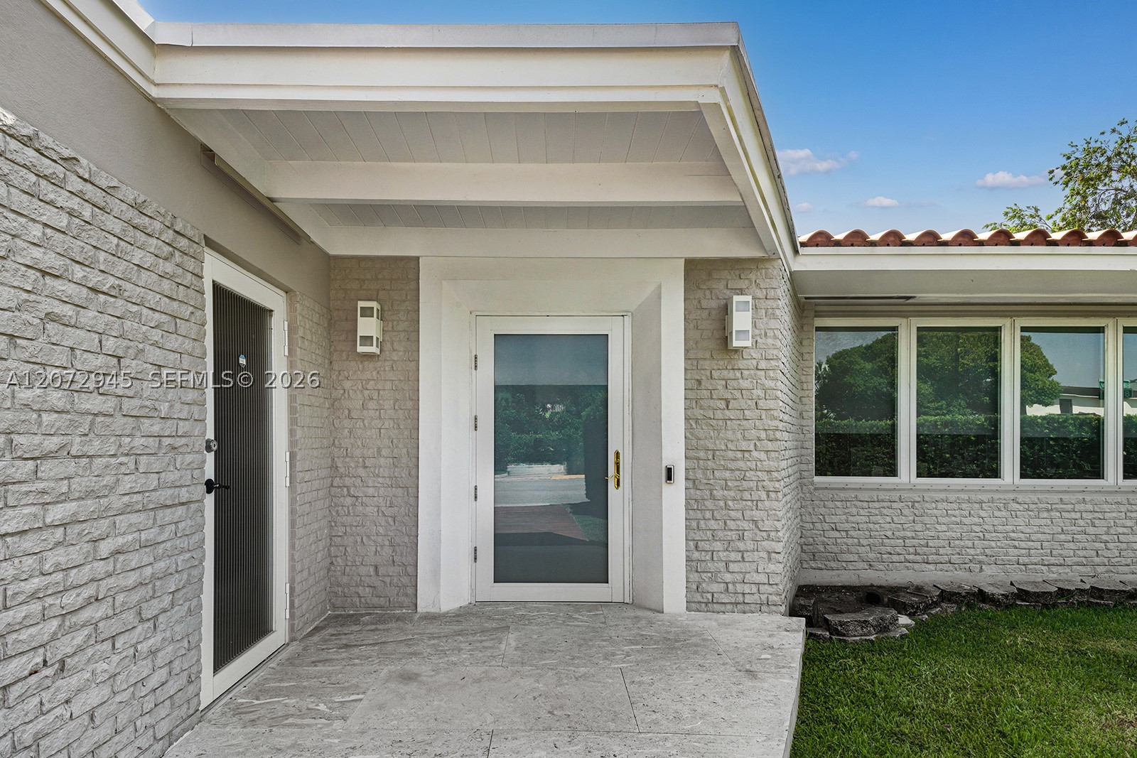 8901 Hawthorne Ave, Surfside FL 33154
