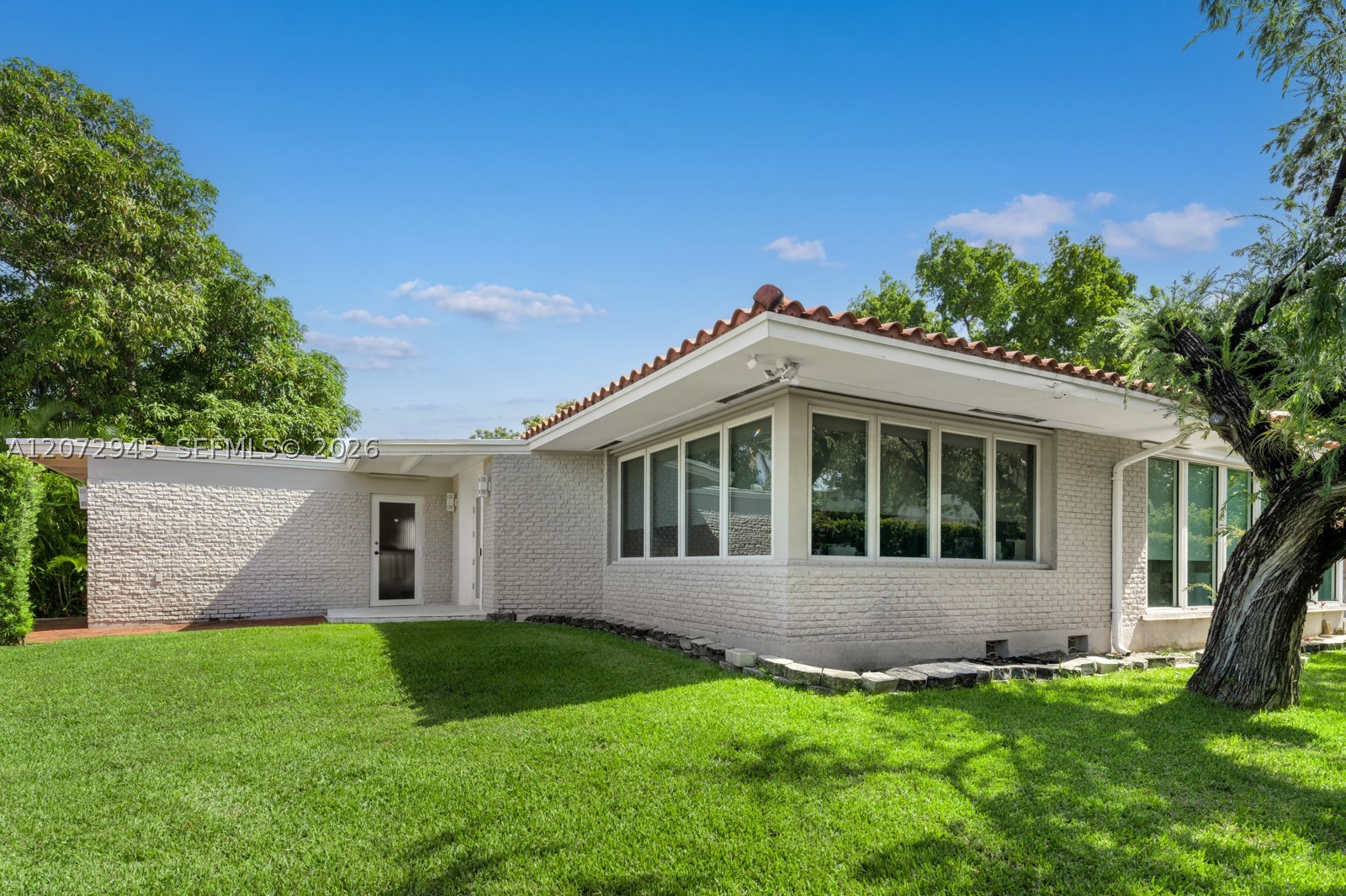 8901 Hawthorne Ave, Surfside FL 33154