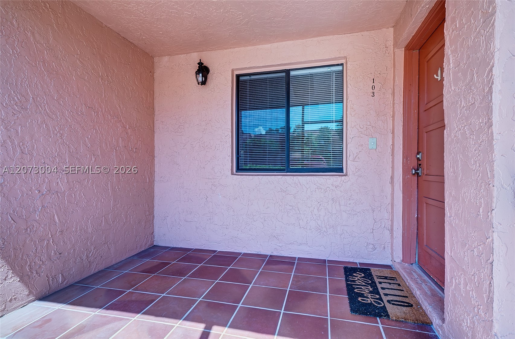 231 Lakeview Drive #103, Weston FL 33326