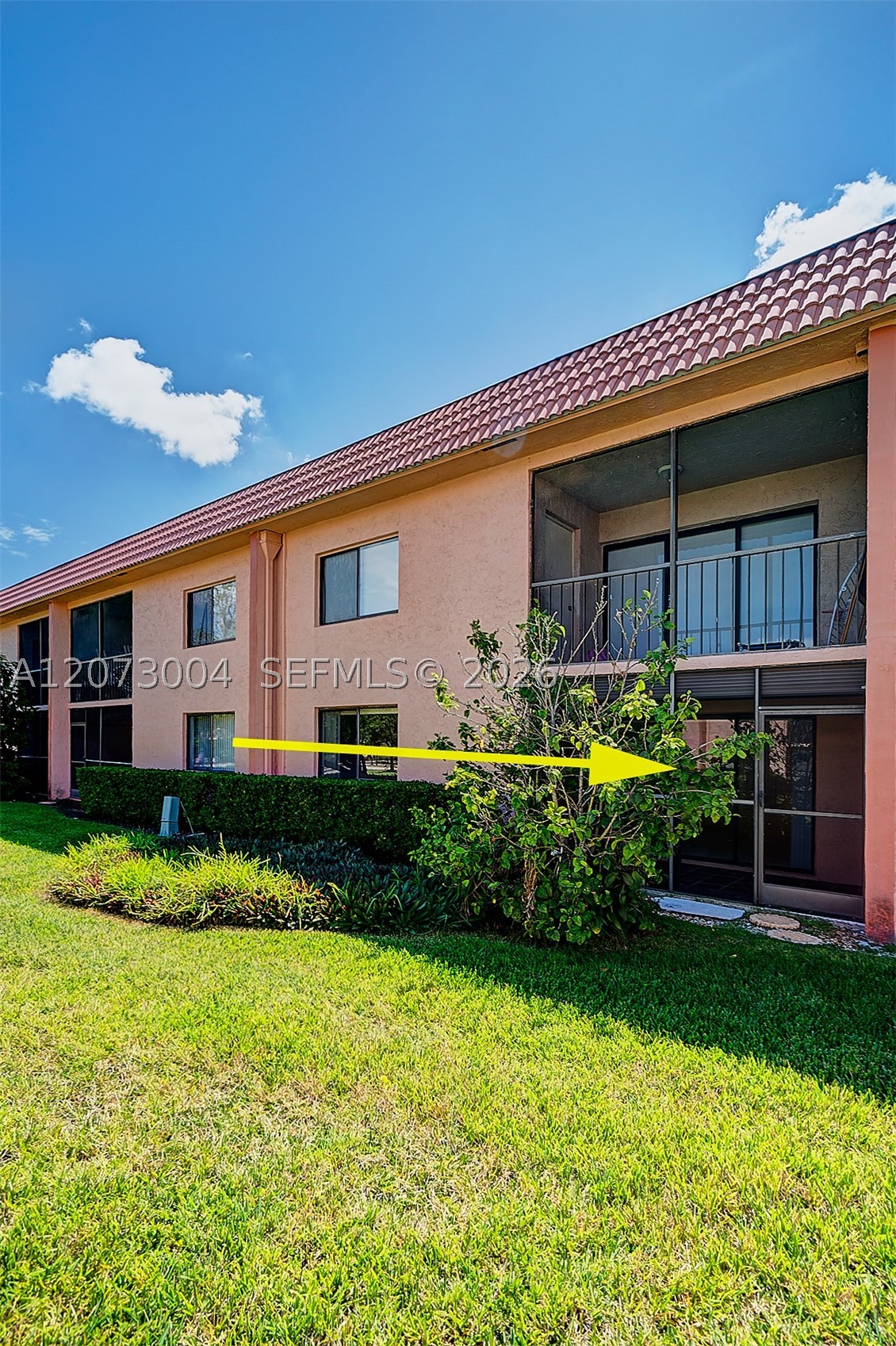 231 Lakeview Drive #103, Weston FL 33326