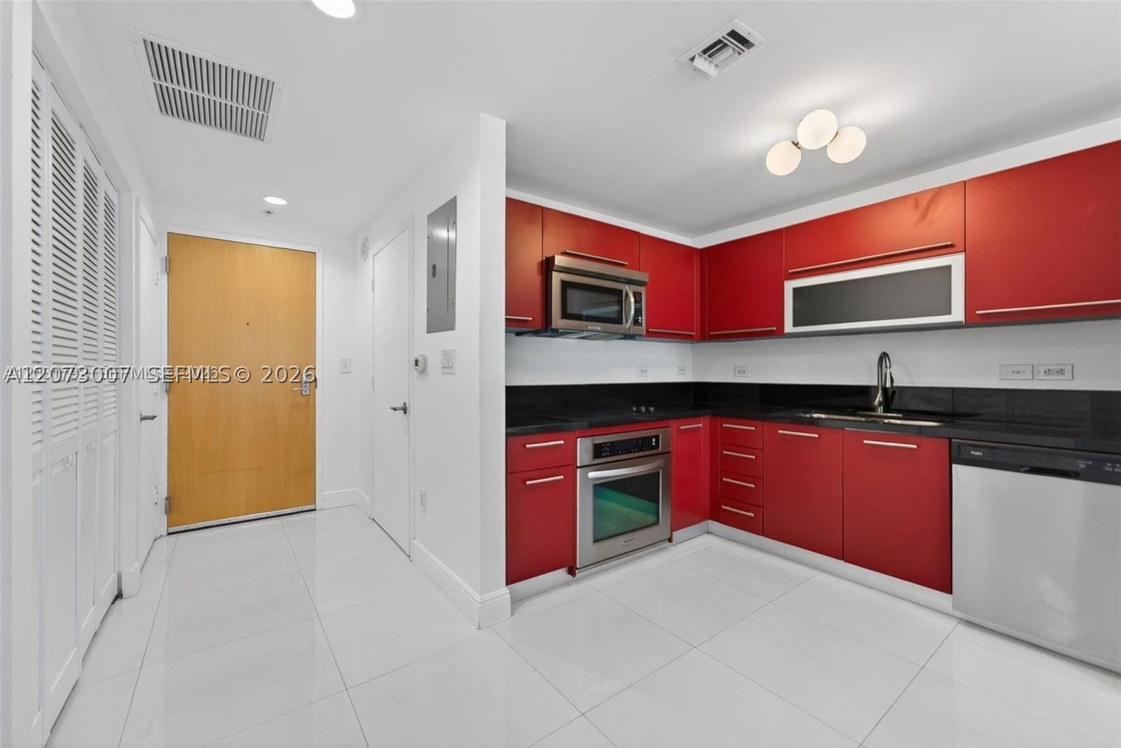 253 NE 2nd St #424, Miami FL 33132