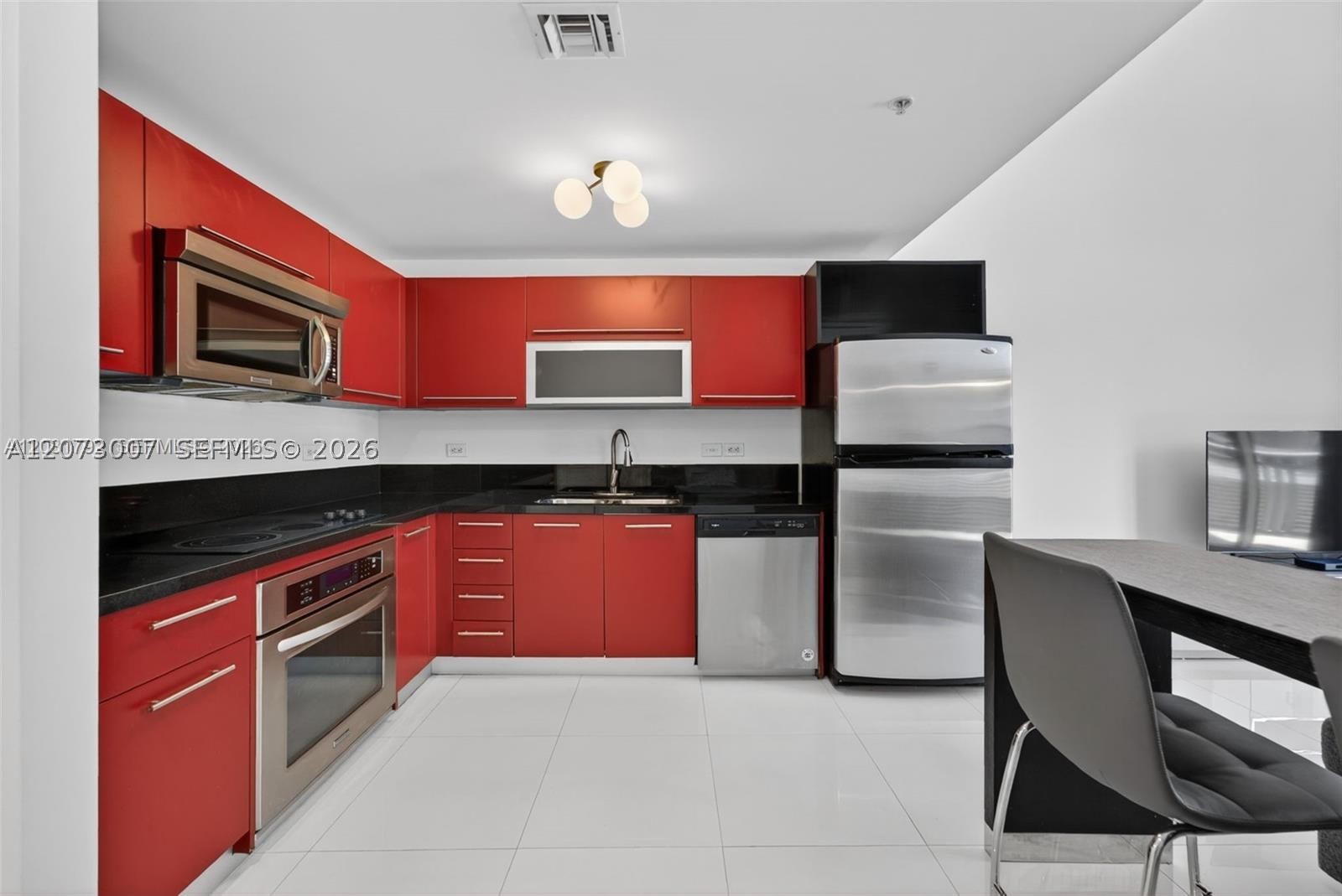 253 NE 2nd St #424, Miami FL 33132