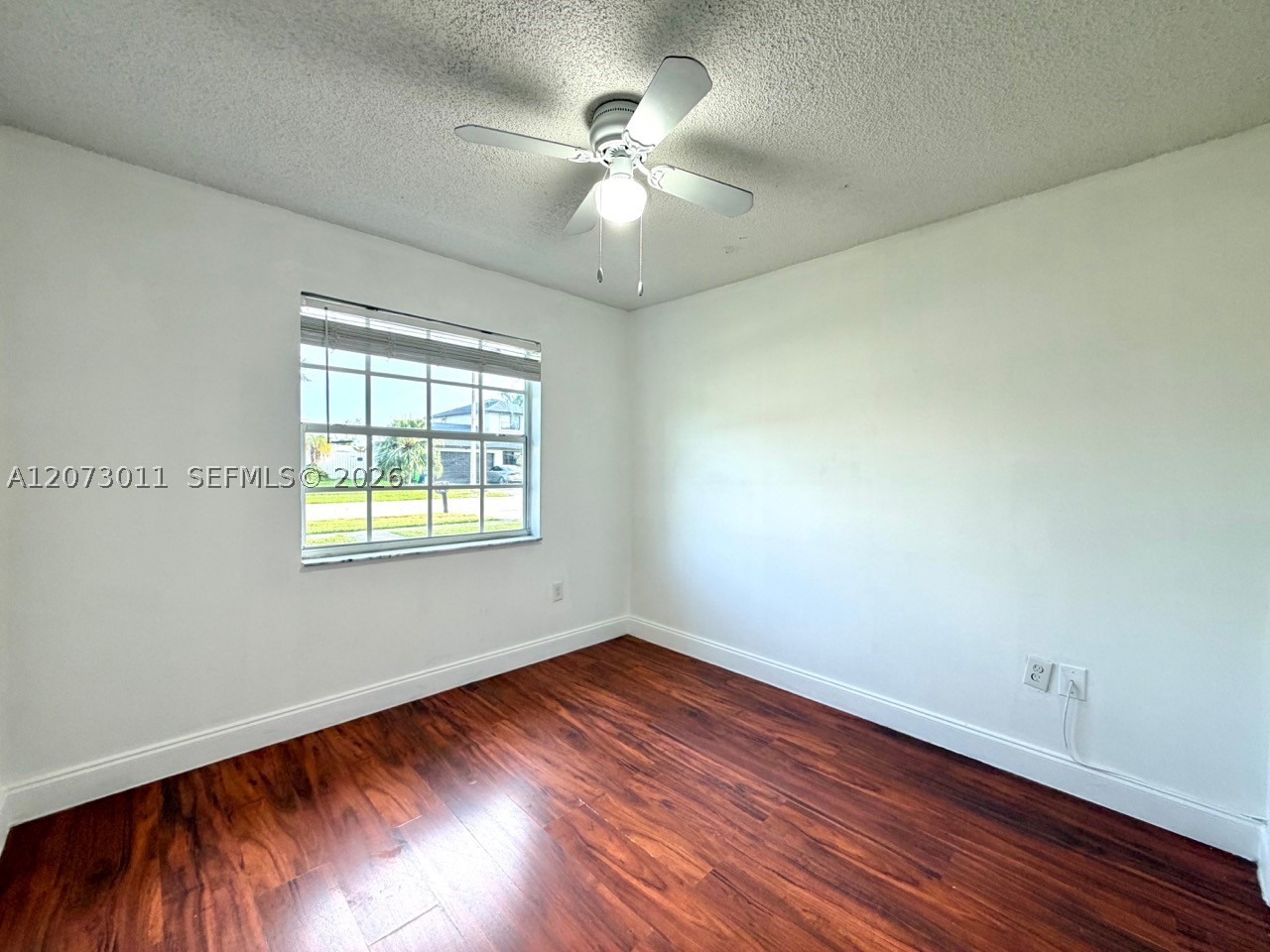 11641 NW 42nd St, Sunrise FL 33323