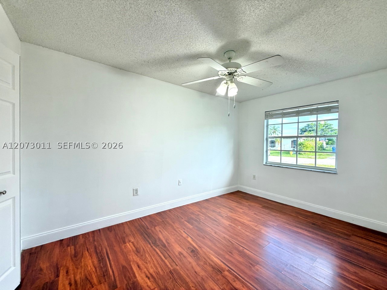 11641 NW 42nd St, Sunrise FL 33323