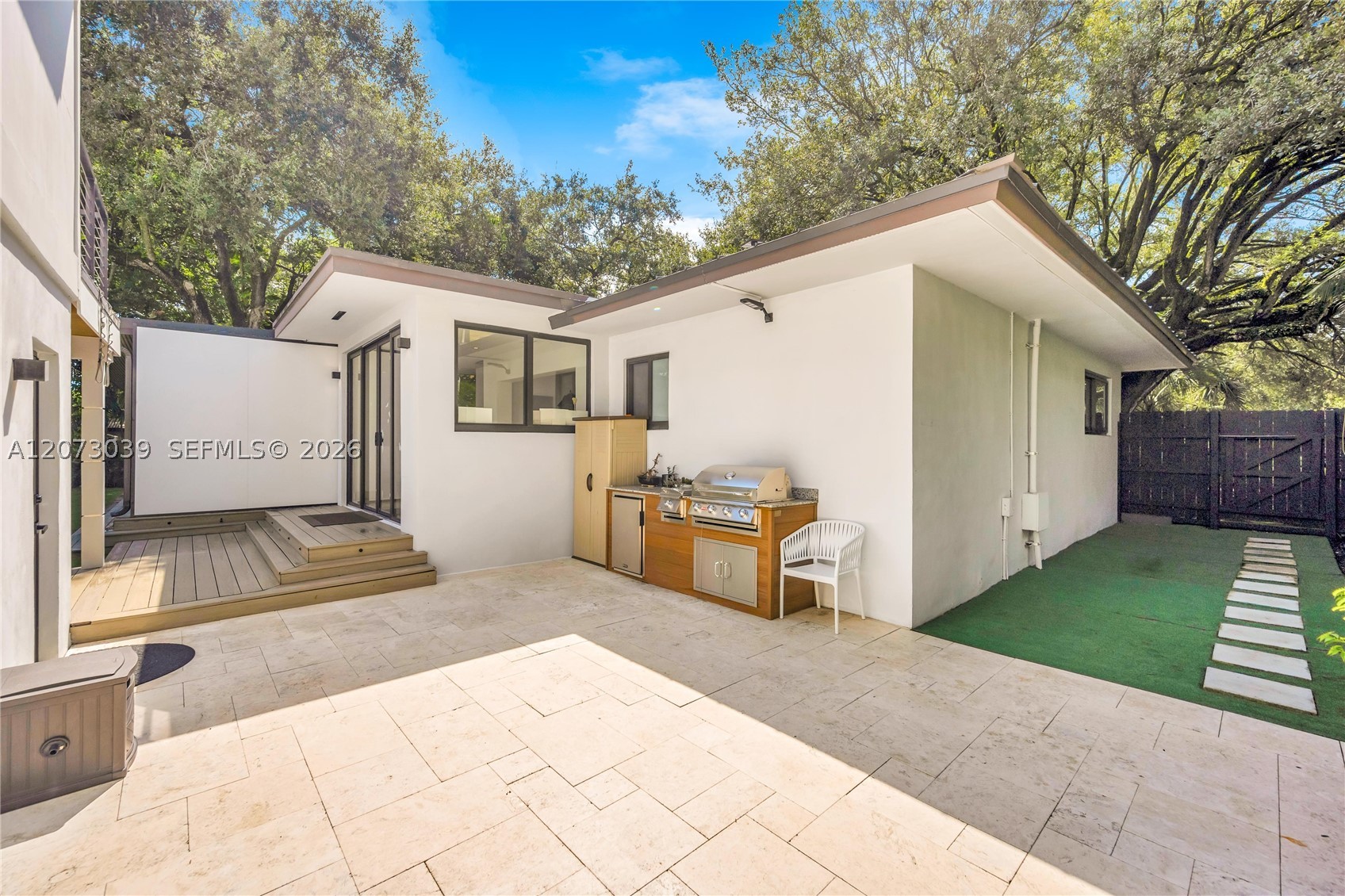 835 NE 120th St, Biscayne Park FL 33161