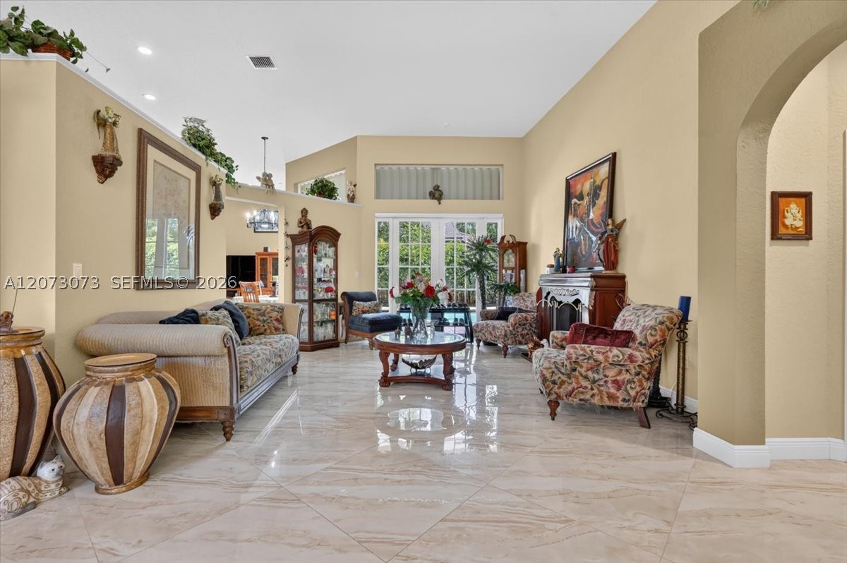 13845 NW 20th St, Pembroke Pines FL 33028