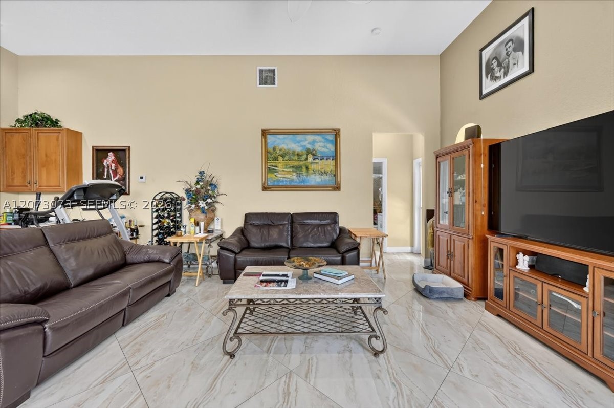 13845 NW 20th St, Pembroke Pines FL 33028