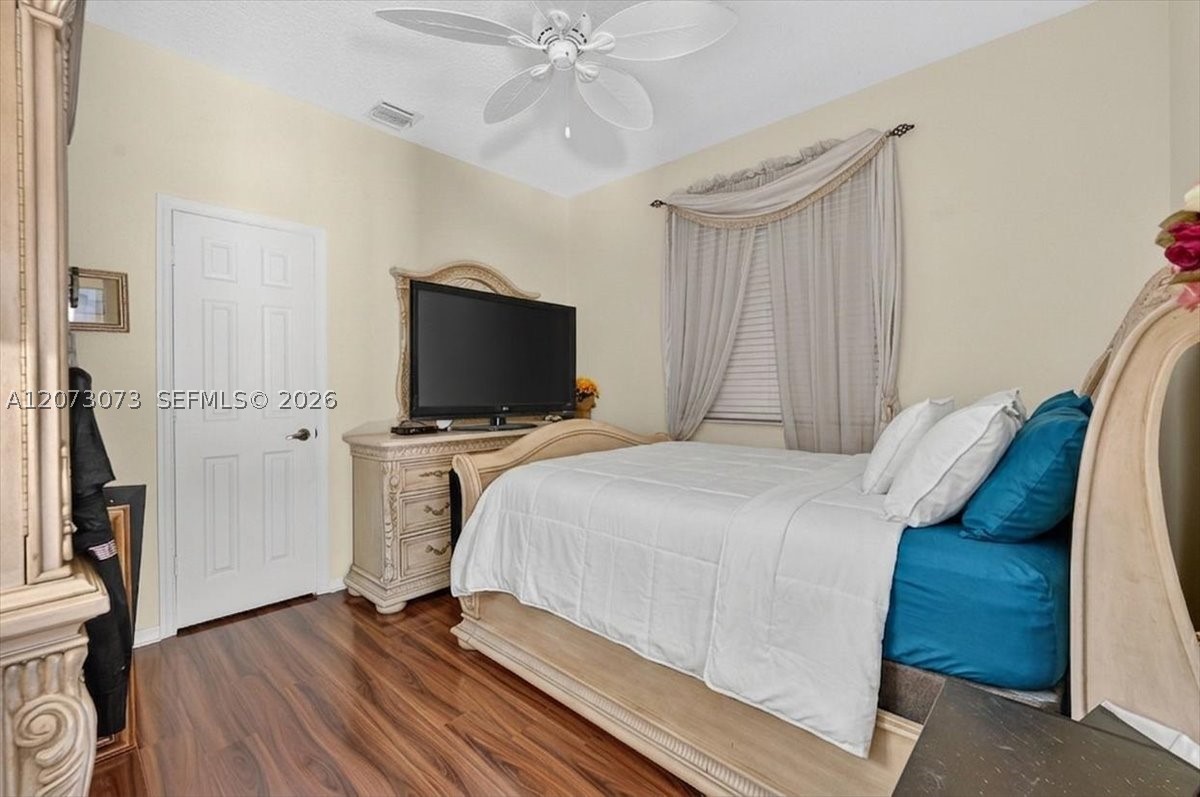 13845 NW 20th St, Pembroke Pines FL 33028