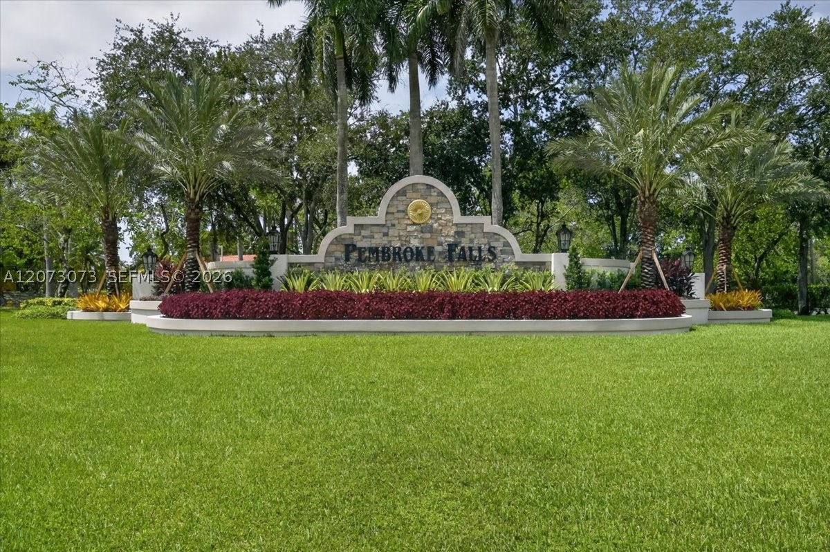 13845 NW 20th St, Pembroke Pines FL 33028