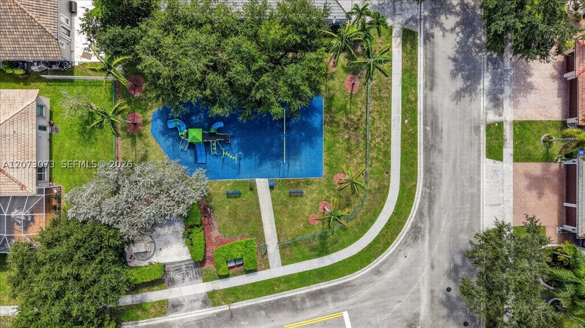 13845 NW 20th St, Pembroke Pines FL 33028