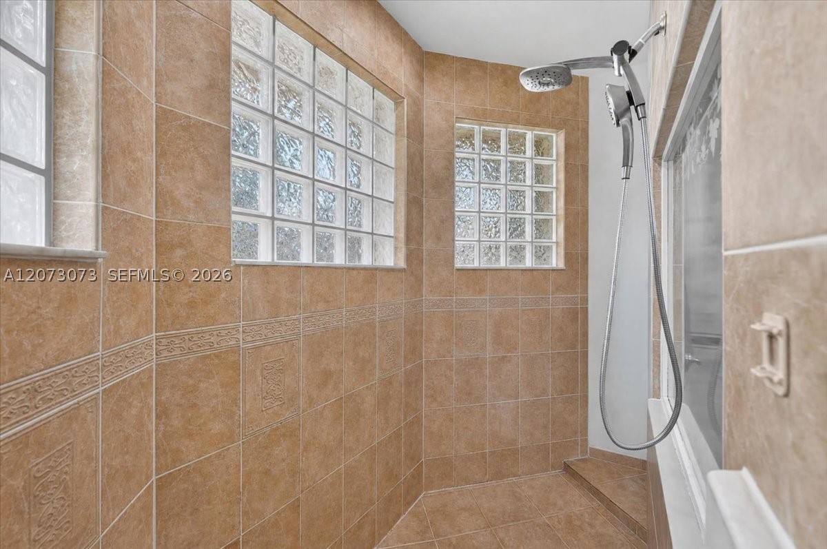 13845 NW 20th St, Pembroke Pines FL 33028