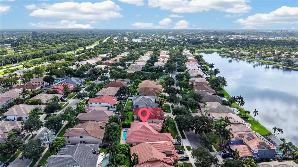 13845 NW 20th St, Pembroke Pines FL 33028