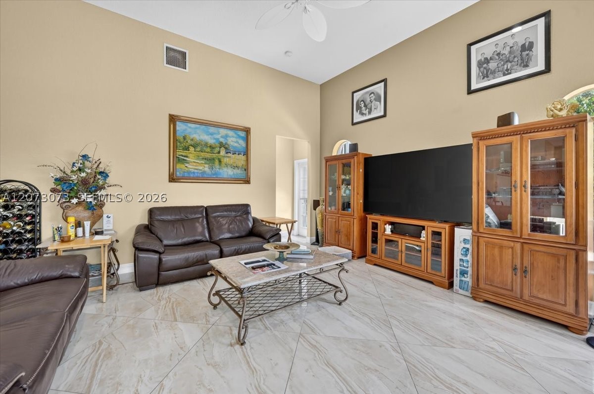 13845 NW 20th St, Pembroke Pines FL 33028