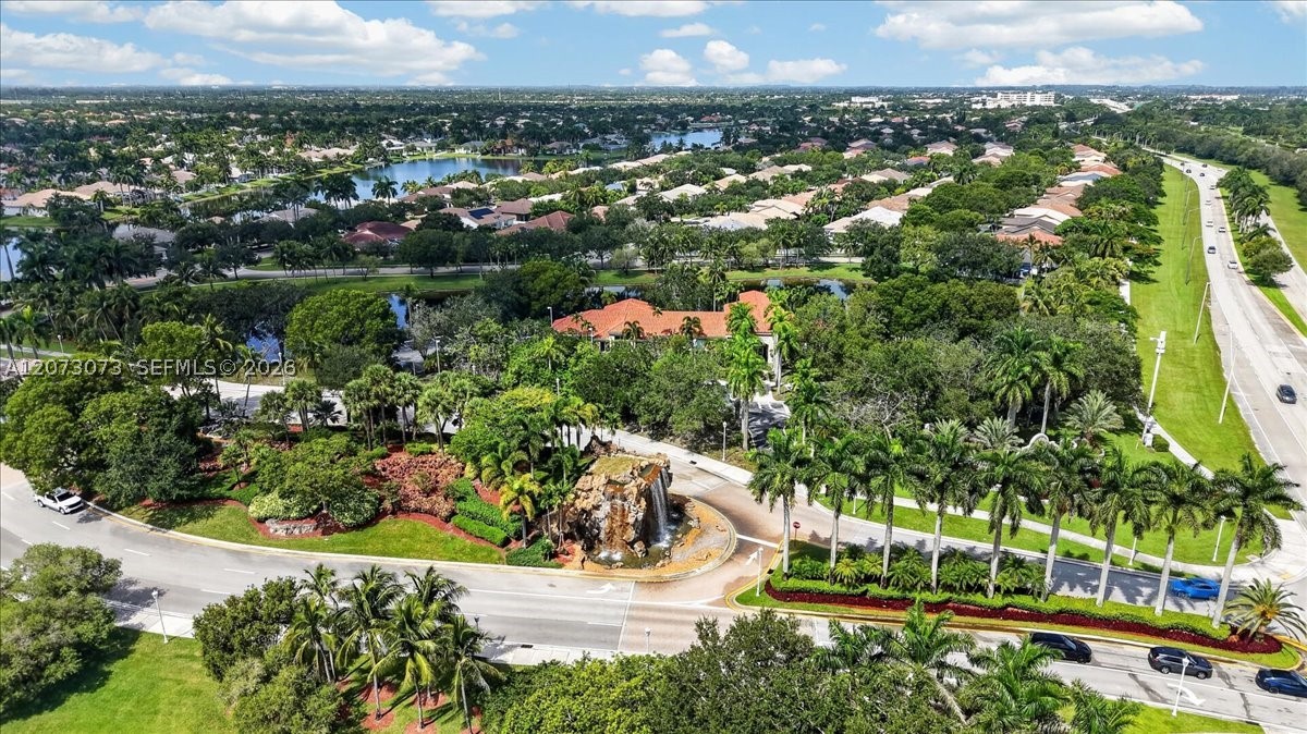 13845 NW 20th St, Pembroke Pines FL 33028