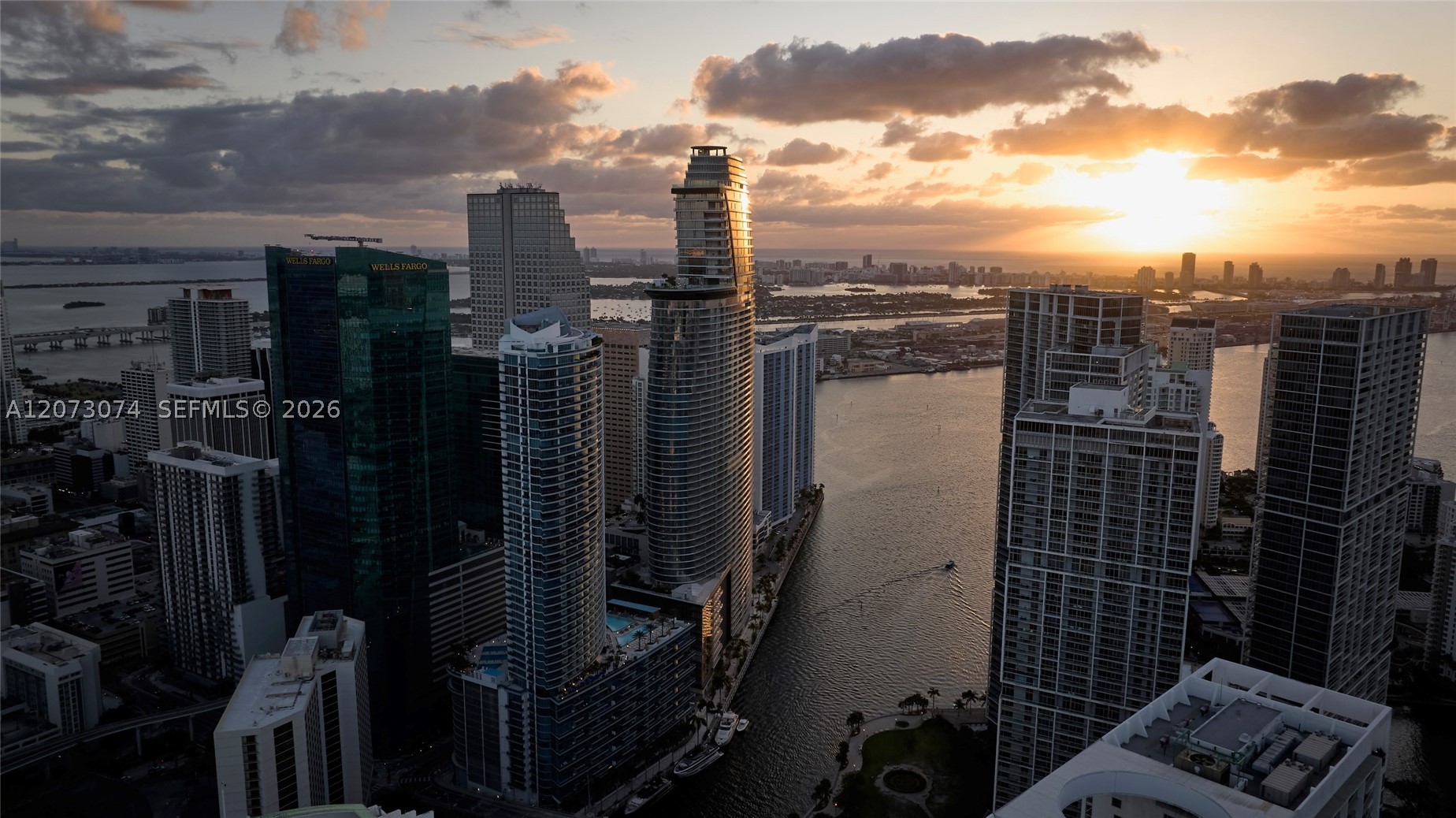 300 Biscayne Boulevard Way #2608W, Miami FL 33131