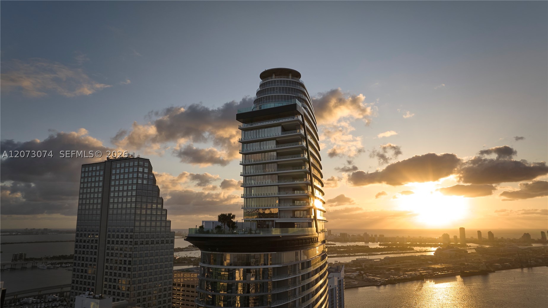 300 Biscayne Boulevard Way #2608W, Miami FL 33131