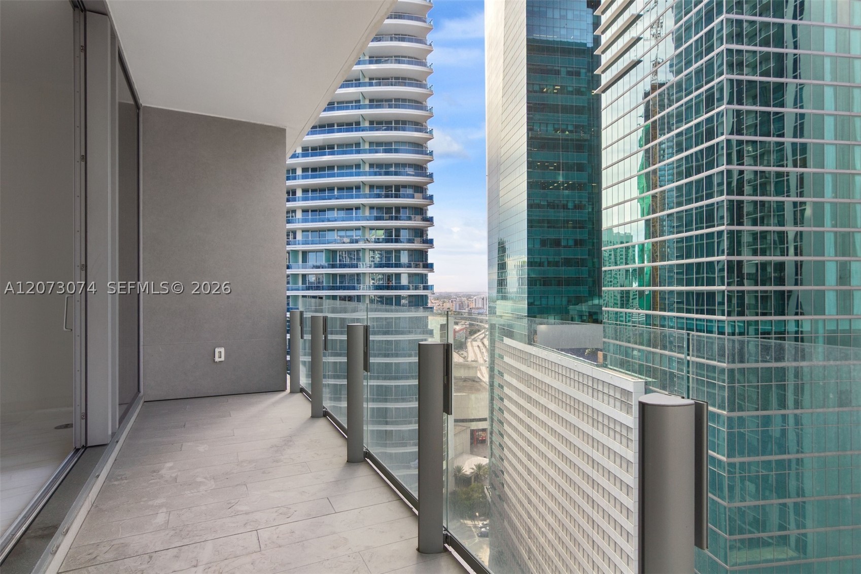 300 Biscayne Boulevard Way #2608W, Miami FL 33131