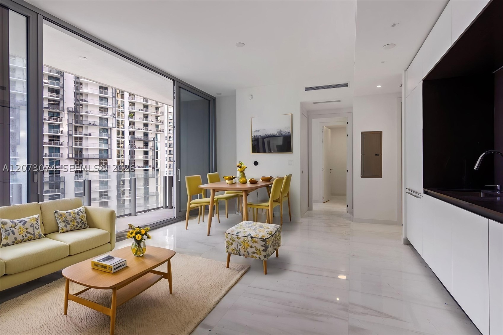 300 Biscayne Boulevard Way #2608W, Miami FL 33131