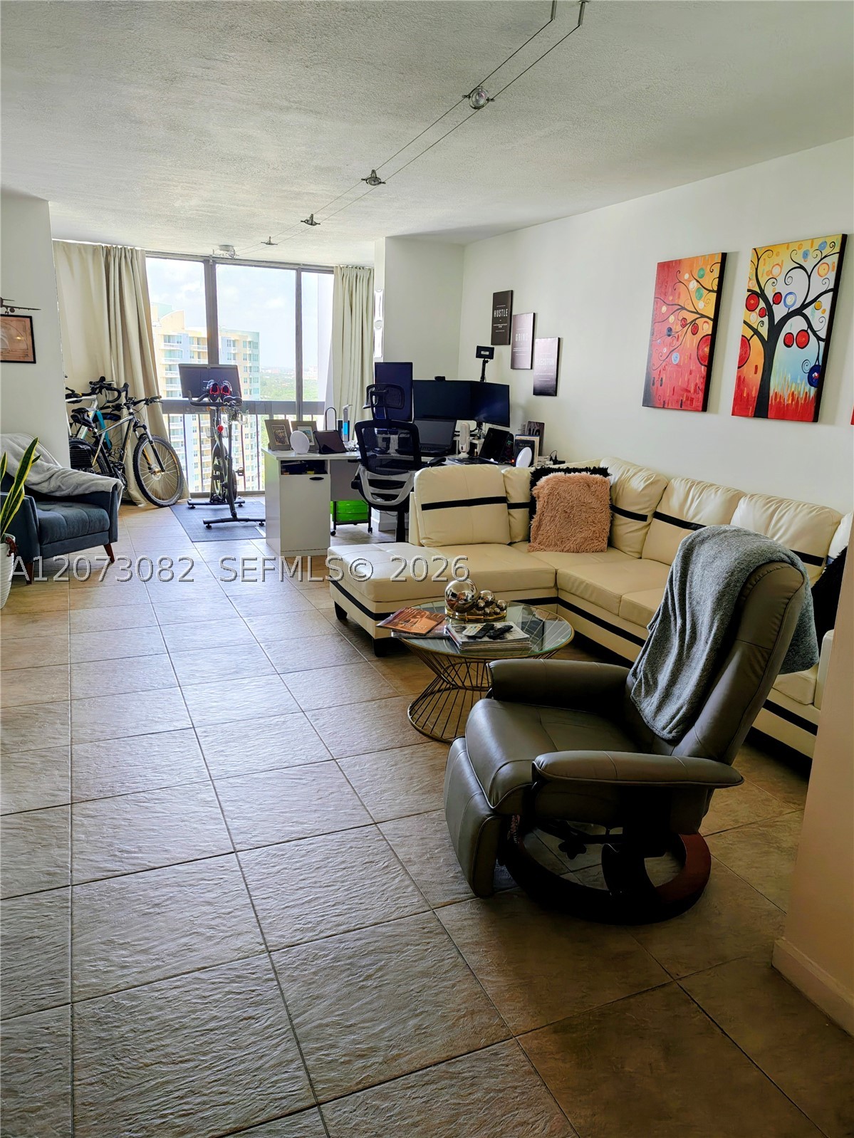 2333 Brickell Ave #2814, Miami FL 33129