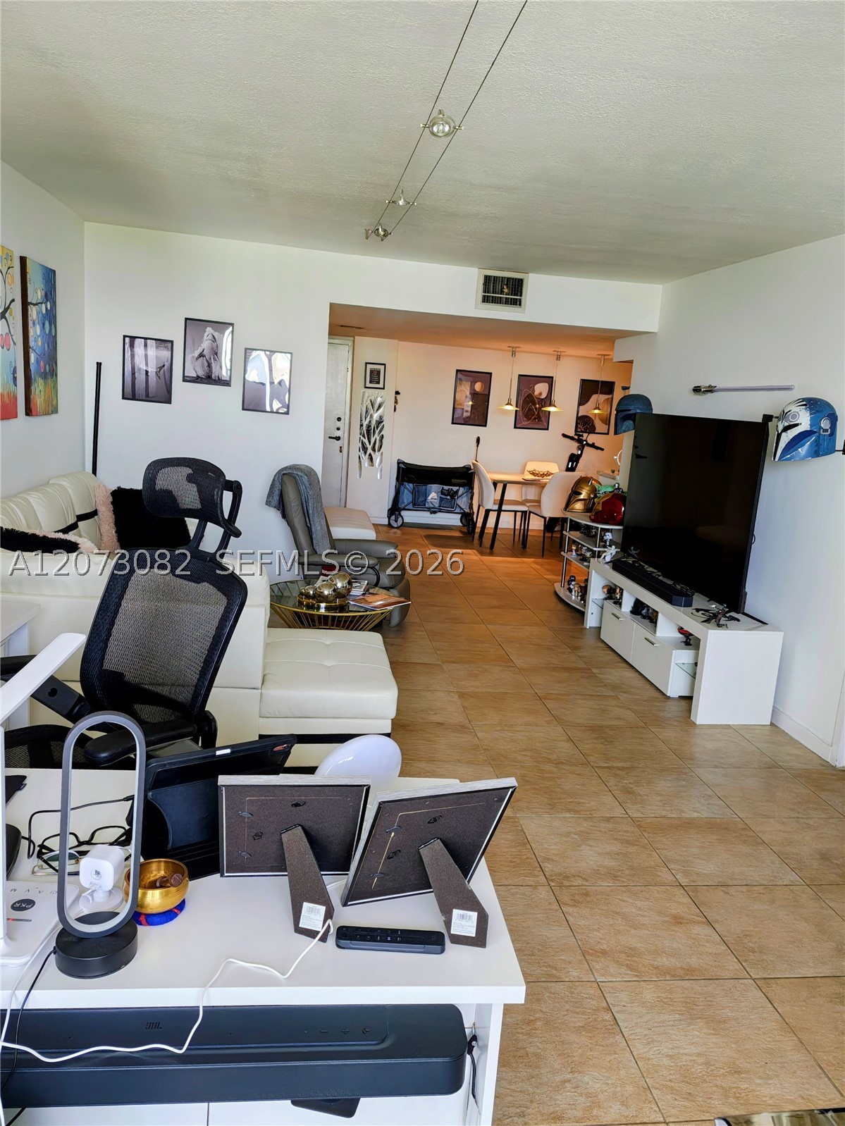 2333 Brickell Ave #2814, Miami FL 33129