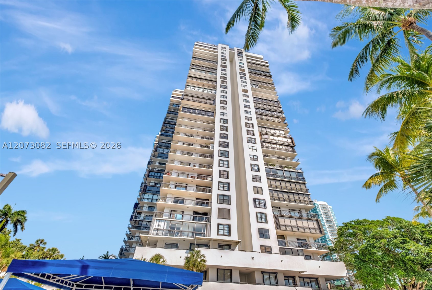 2333 Brickell Ave #2814, Miami FL 33129