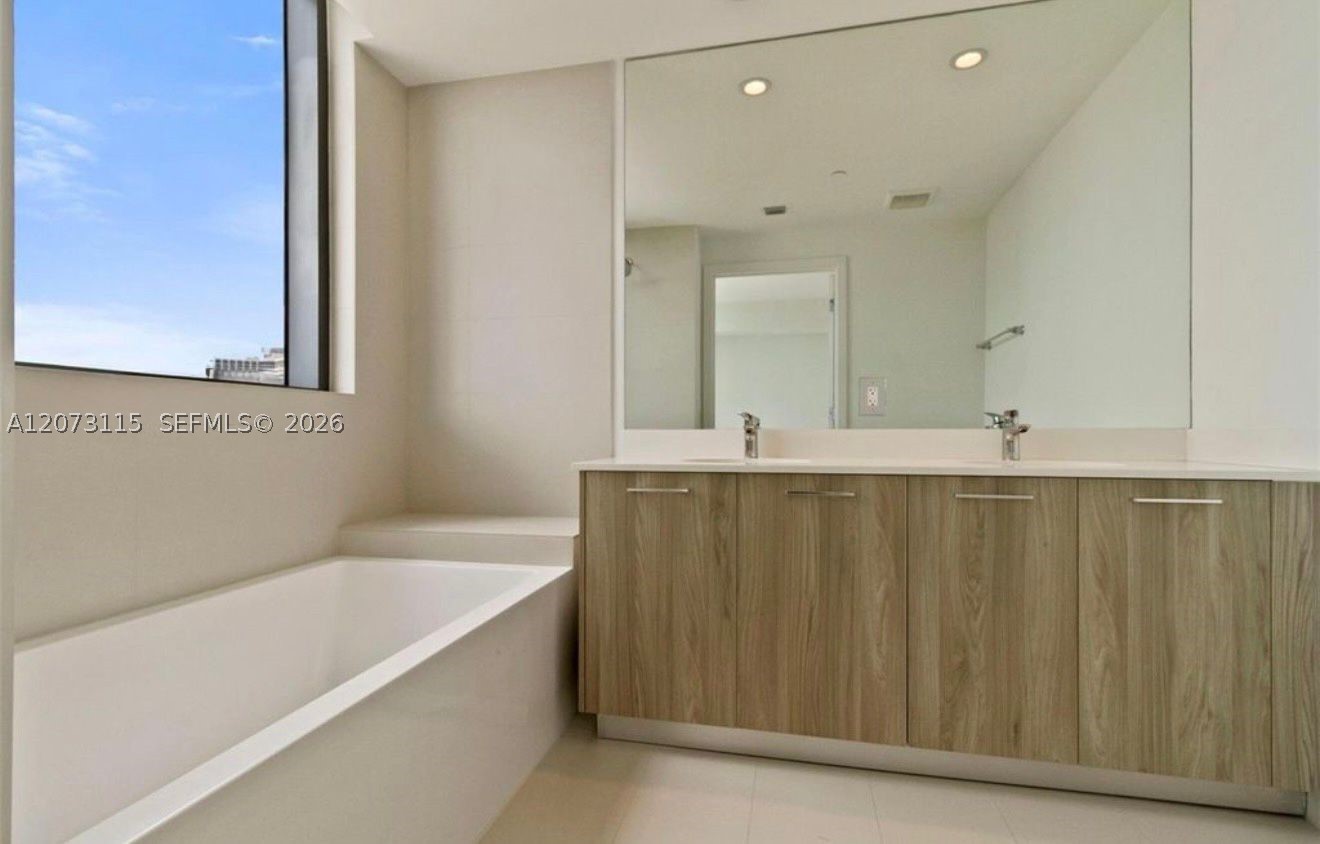 501 NE 31st St #1808, Miami FL 33137