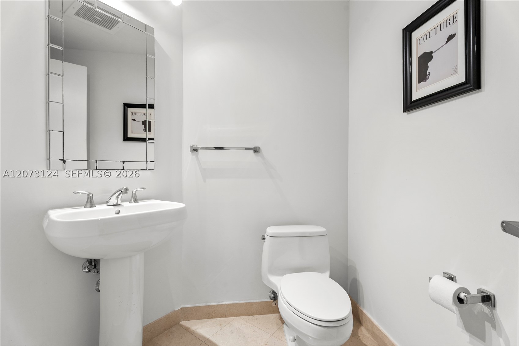 1060 Brickell Ave #2117, Miami FL 33131